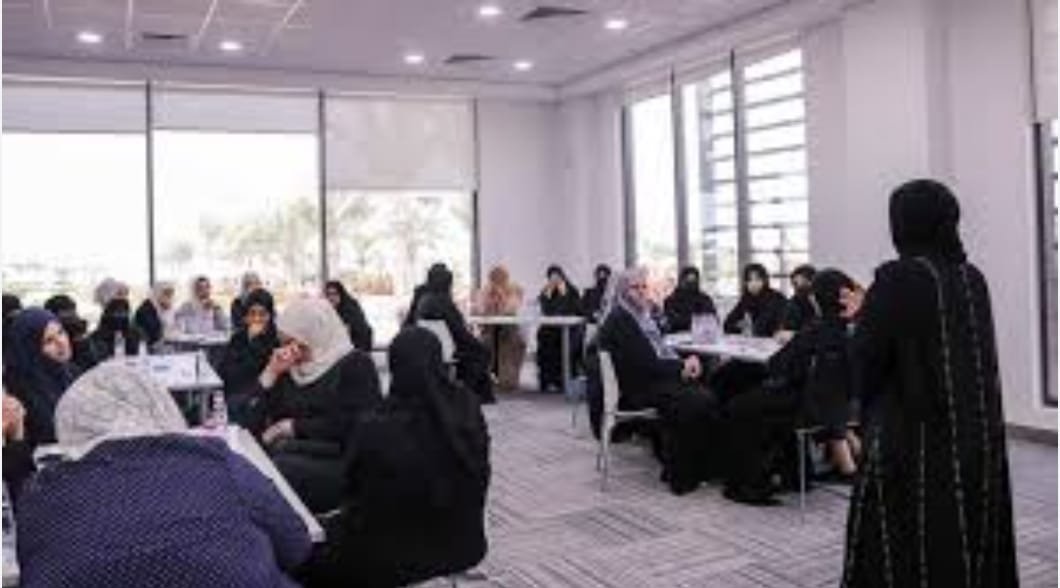 جلسة حوارية ضمن عام المجتمع بعنوان "تجاذب وتجارب"